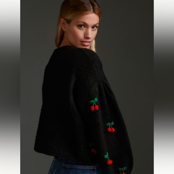 🆕🍒Farm Rio🍒 Crochet Cherry Cardigan Size Large - Picture 6 of 8